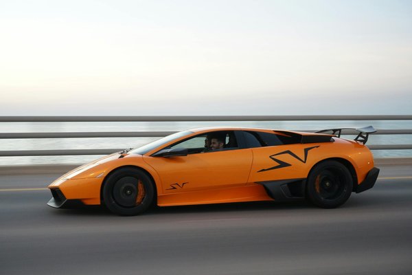 Revolutionizing Crowd Control: The Role of Machine Learning in Optimizing Real-Time Management for Major Events